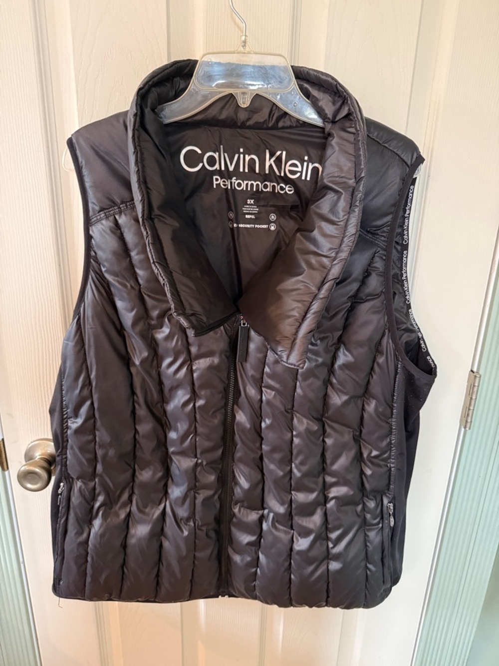 Calvin Klein Quilted Sleeveless Puffer Vest - Black